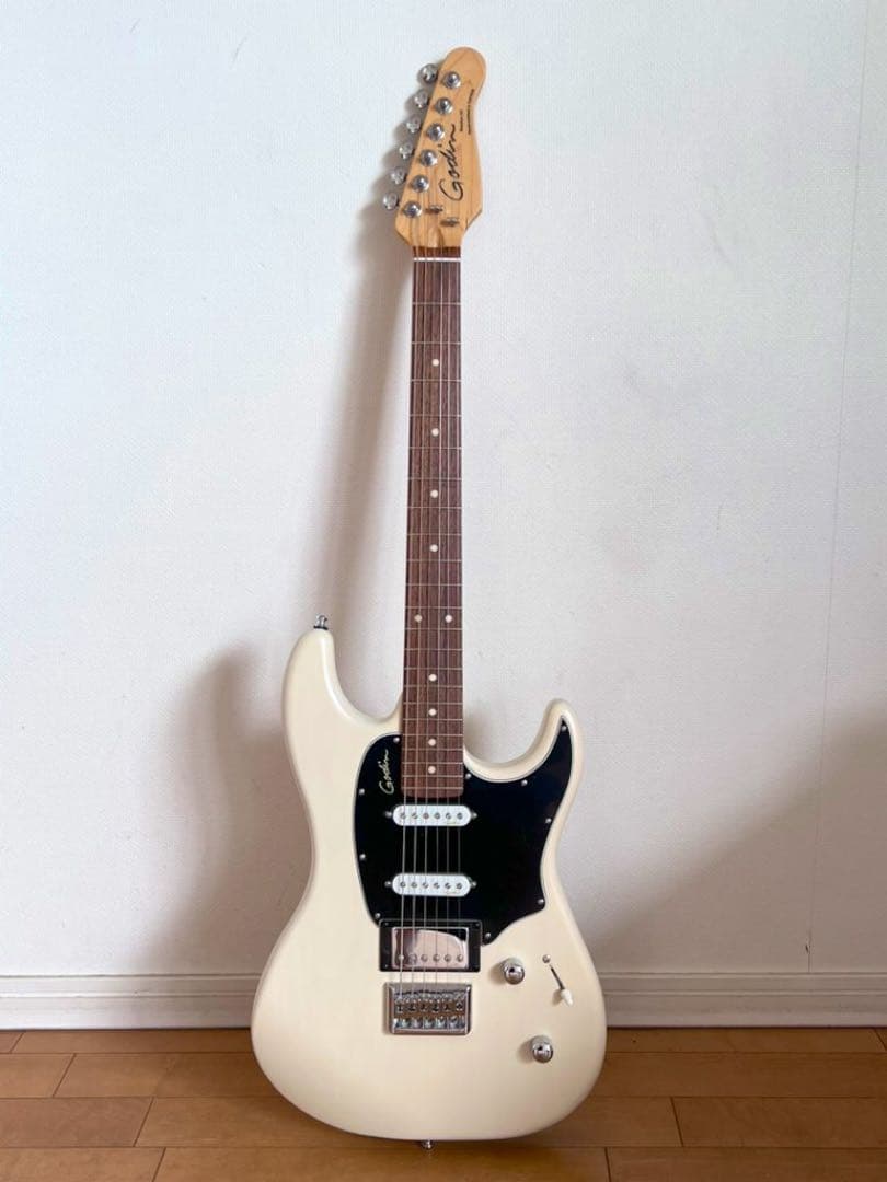 Godin Session HT ストラトタイプ　白　ギター