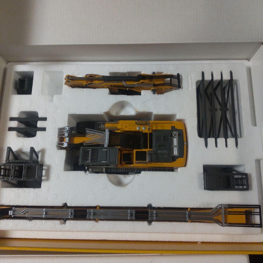 Liebherr R 960 デモリッションエクスカベーター 1:50