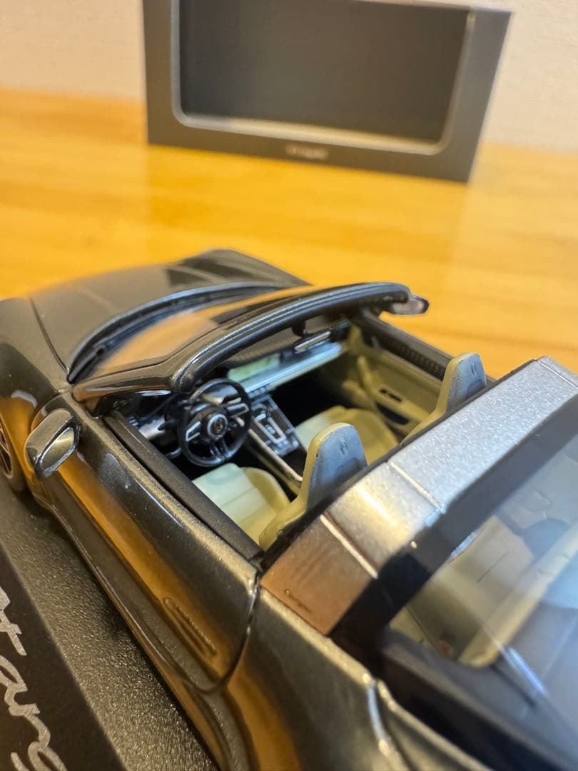 【MINICHAMPS】Porsche911 [992] Targa 4S