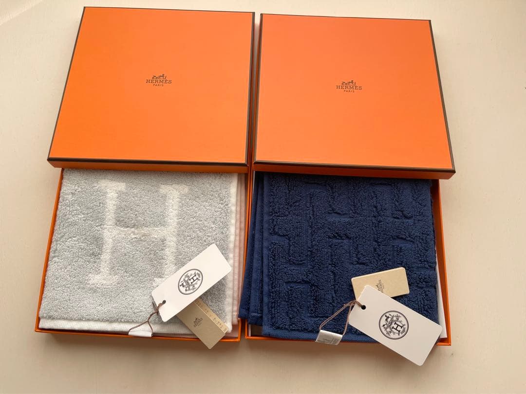 新品・タグ付】エルメス タオルハンカチ 2点セット 33×33cm 箱入り