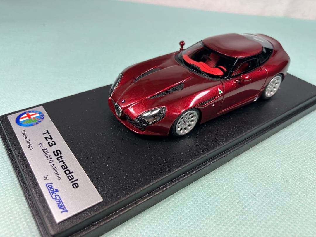 Look Smart Alfa Romeo TZ3 Stradale 2011年
