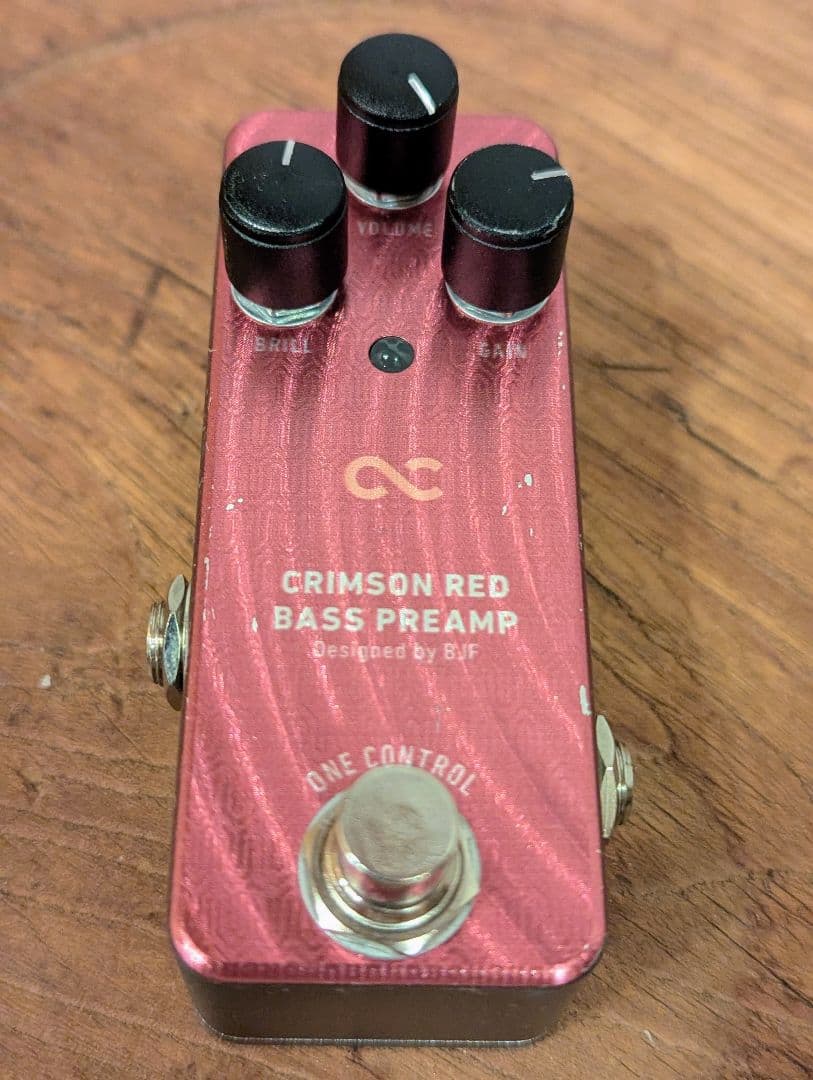 One Control Crimson Red ベースプリアンプ