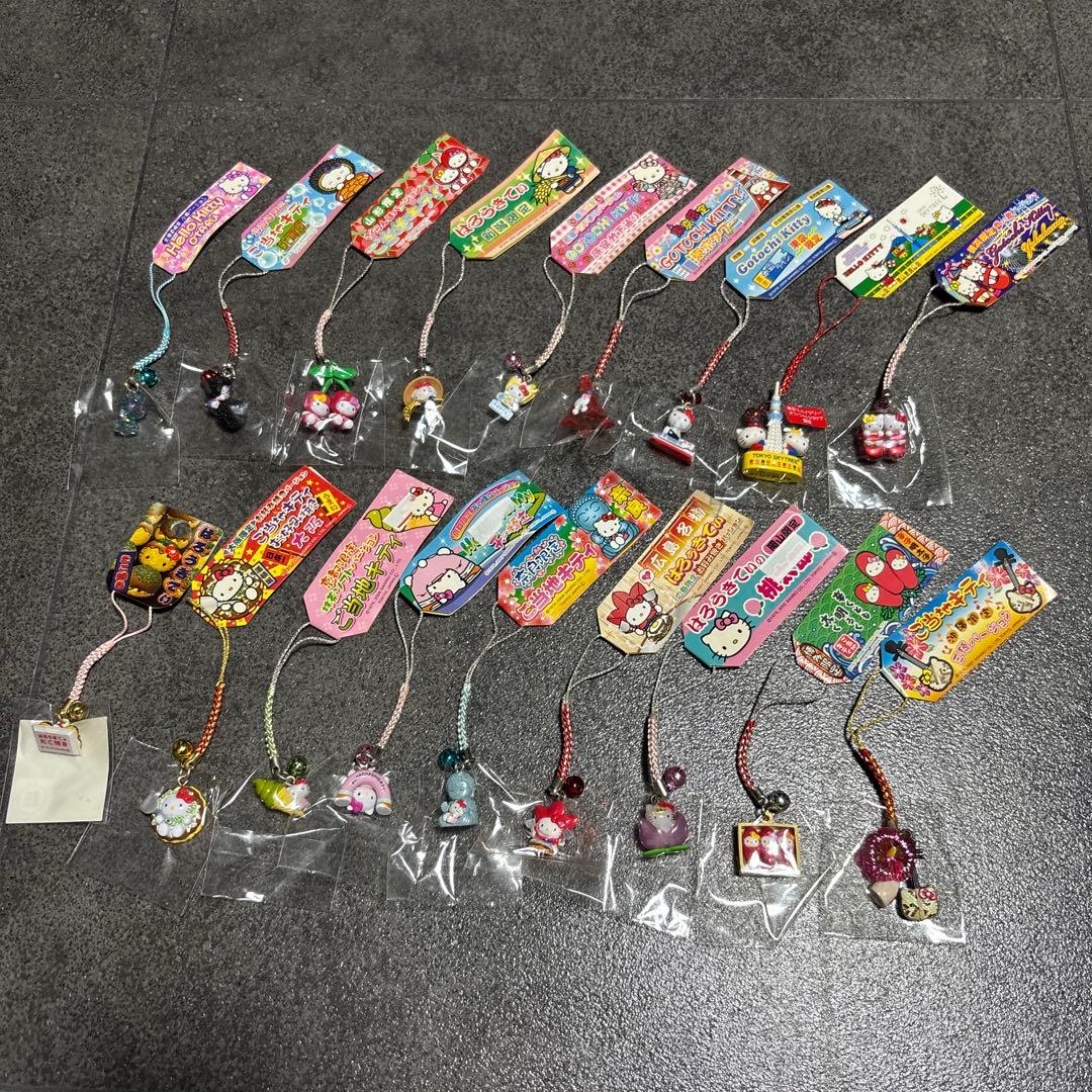 ご当地キティ　ストラップ 19セット+おまけ付き