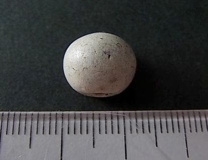 ★F0501★ 古代石 (220) 白濁石　印章　鹿文様　ストーン ビーズ