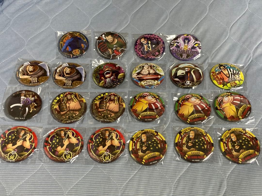 ONE PIECE ワンピース　バースデー缶バッジ　缶バッジ　大量　まとめ売り