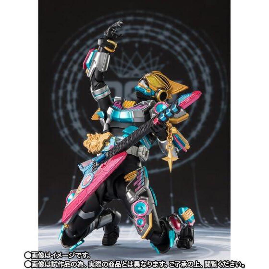 S.H.Figuarts 仮面ライダーナーゴ フィーバービートフォーム