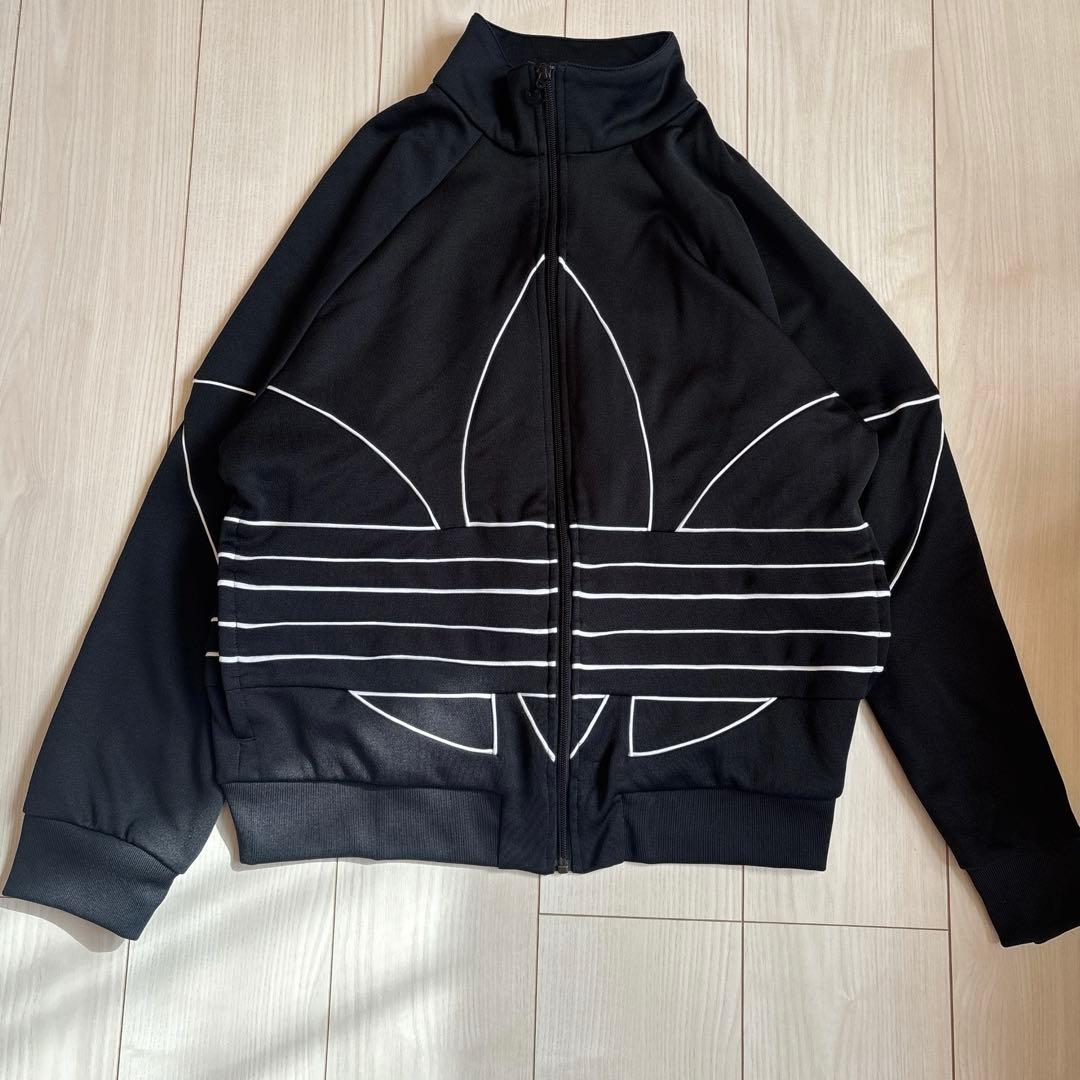 〈adidas〉ビッグ トレフォイル アウトライン トラックトップ&パンツセット