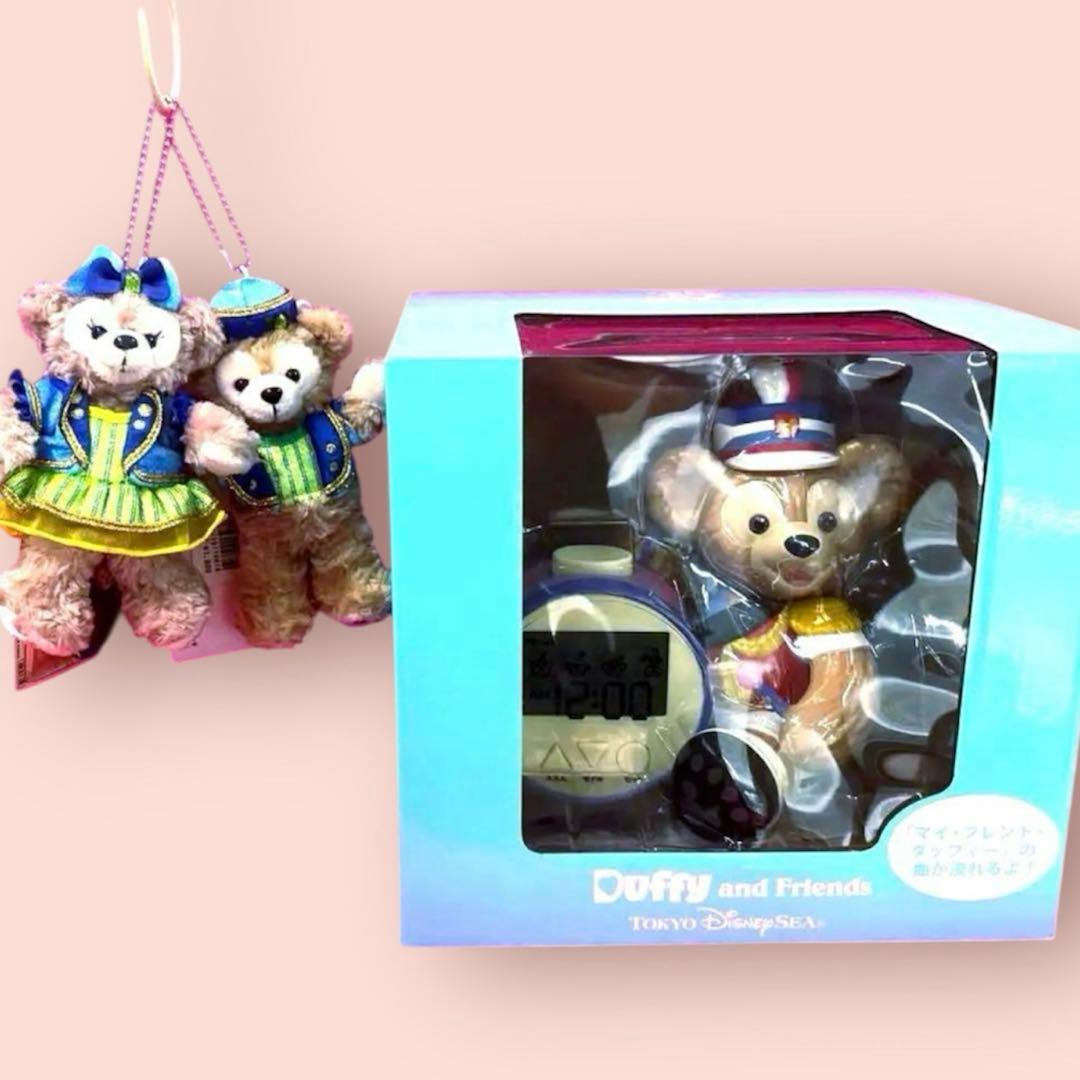 ディズニー　ダッフィー 目覚まし時計　シェリーメイ　ぬいぐるみバッジ　3点セット