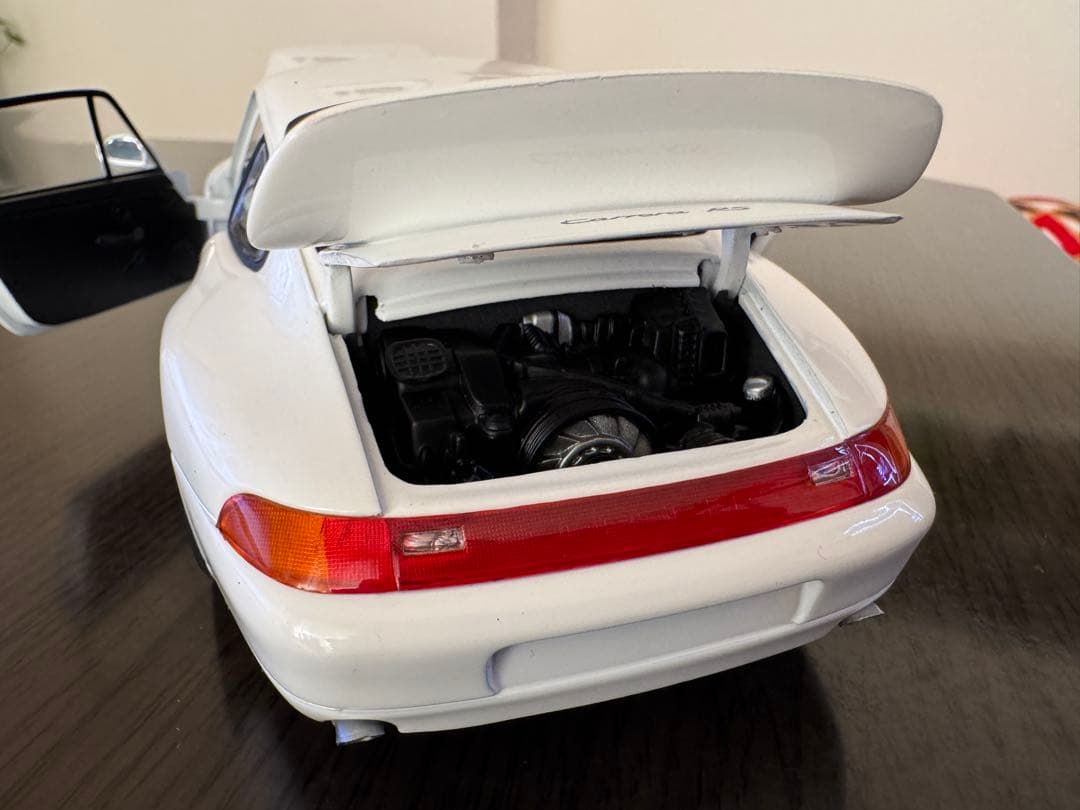 UTモデル　ポルシェ911 カレラRS 1/18サイズ