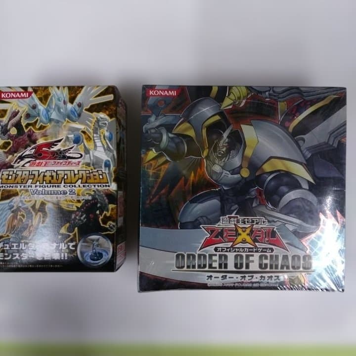 遊戯王カード ORDER OF CHAOS &モンスターフィギュアコレクション
