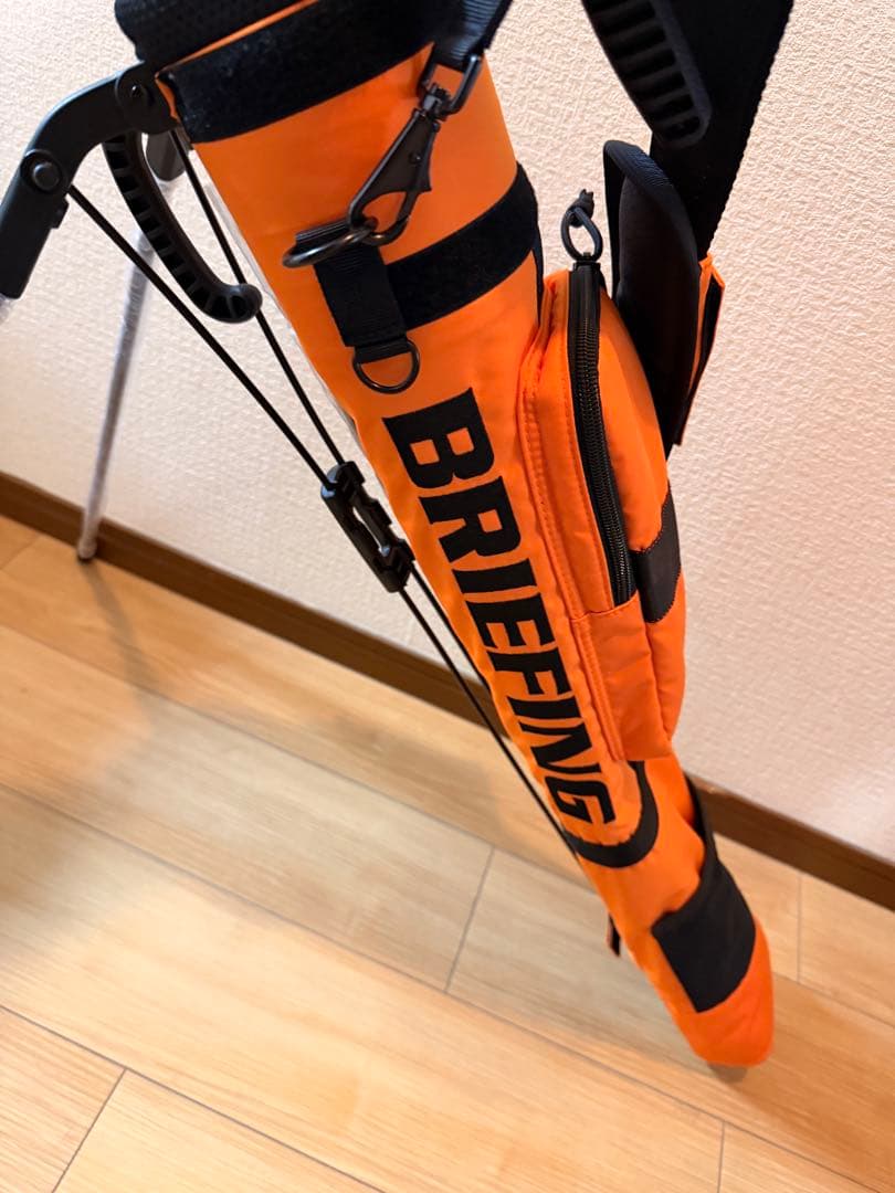 【レア】【新品未使用】ブリーフィング　セルフスタンド　キャディバッグ　オレンジ