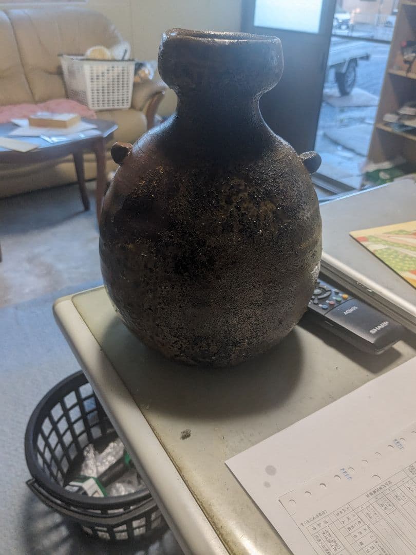 古い花瓶焼物