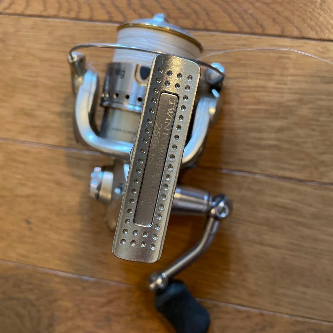 SHIMANO TWIN POWER Mg 2500S スピニングリール