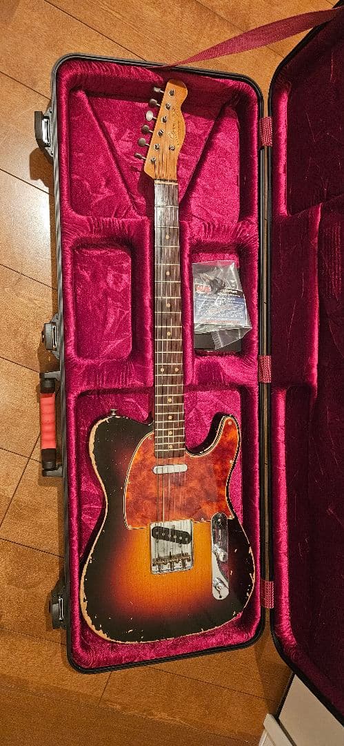 scoop Telecaster サンバースト ハードケース付き