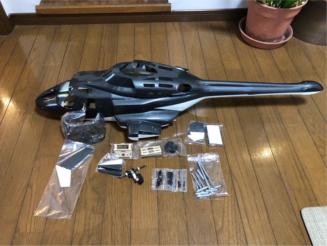 パ*ン様 未使用ラジコンヘリコプター用エアーウルフ