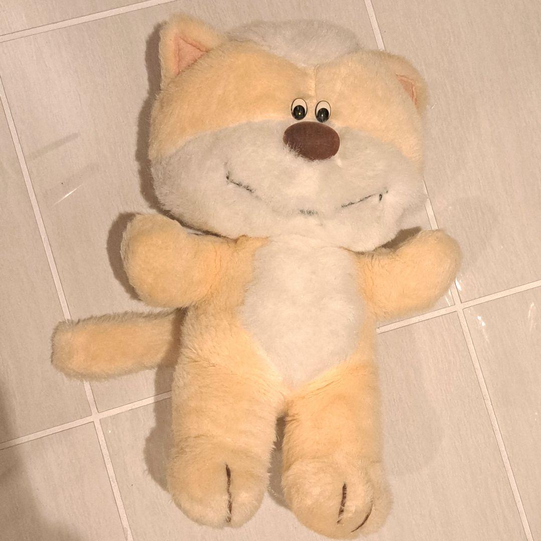 昭和レトロな猫のぬいぐるみ クリーム色 ヴィンテージ　ビンテージ　アンティーク
