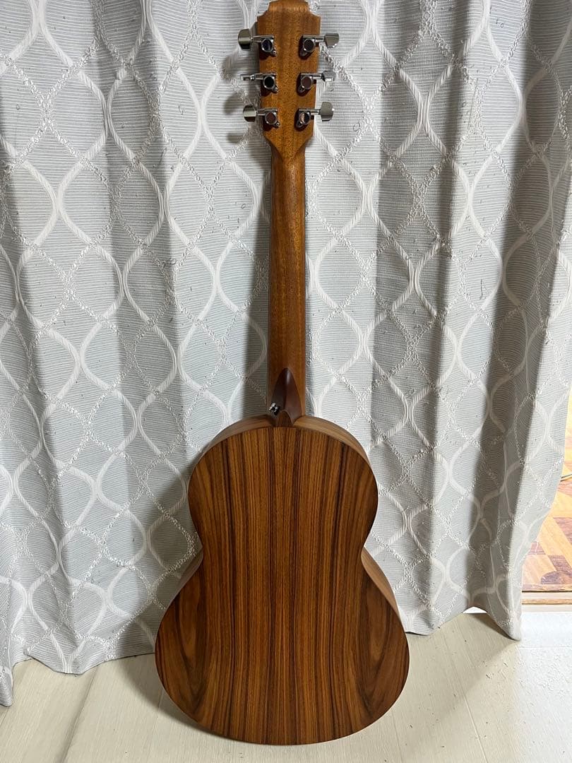 【Lowden】　エドシーラン　アコースティックギター