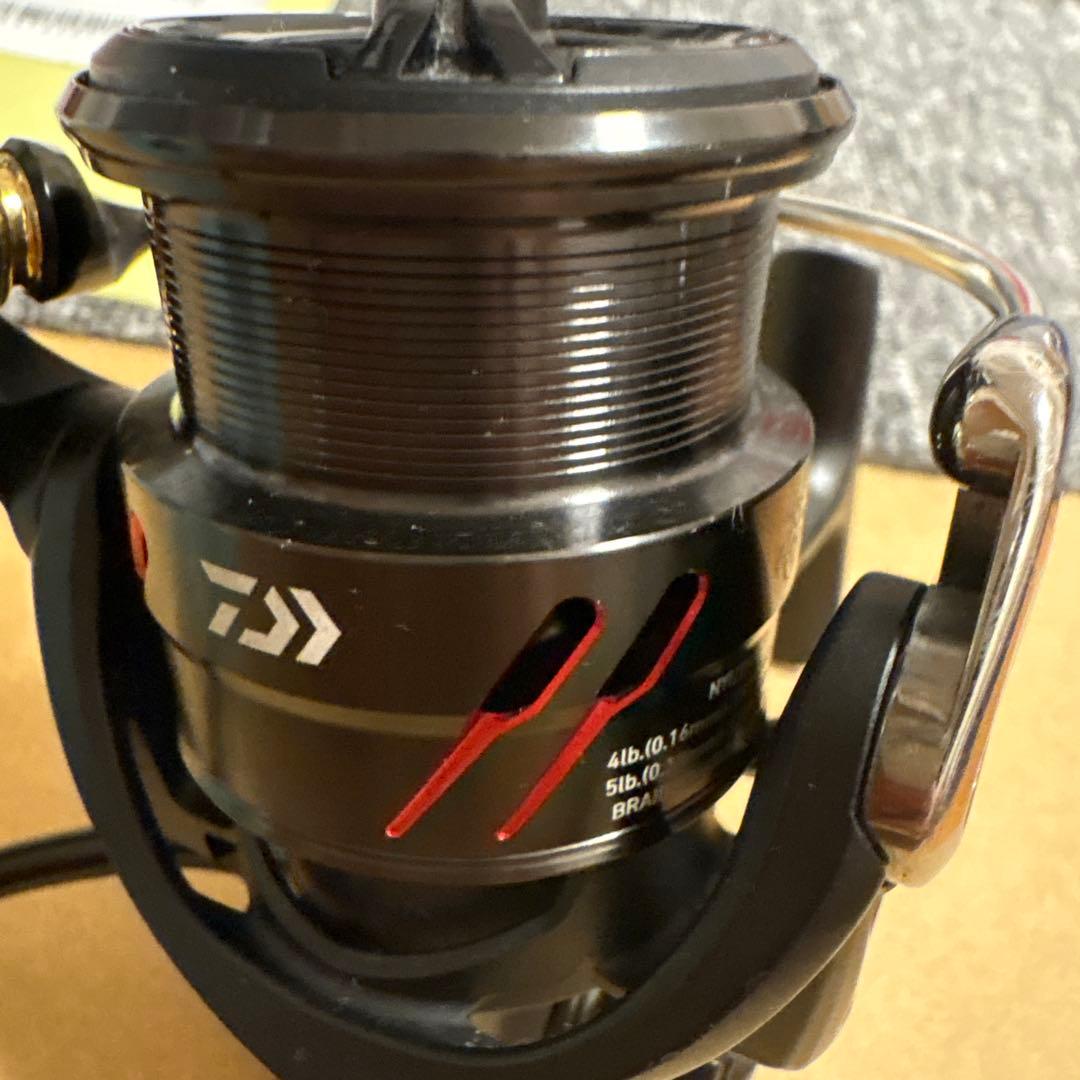 ［人気リール］ ダイワ　18タトゥーラLT 2500S-XH