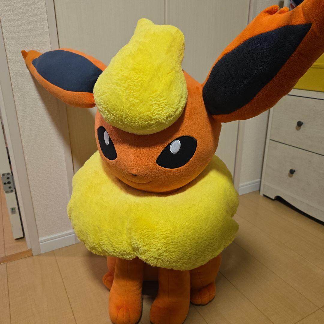 ポケモン 等身大ブースター ぬいぐるみ