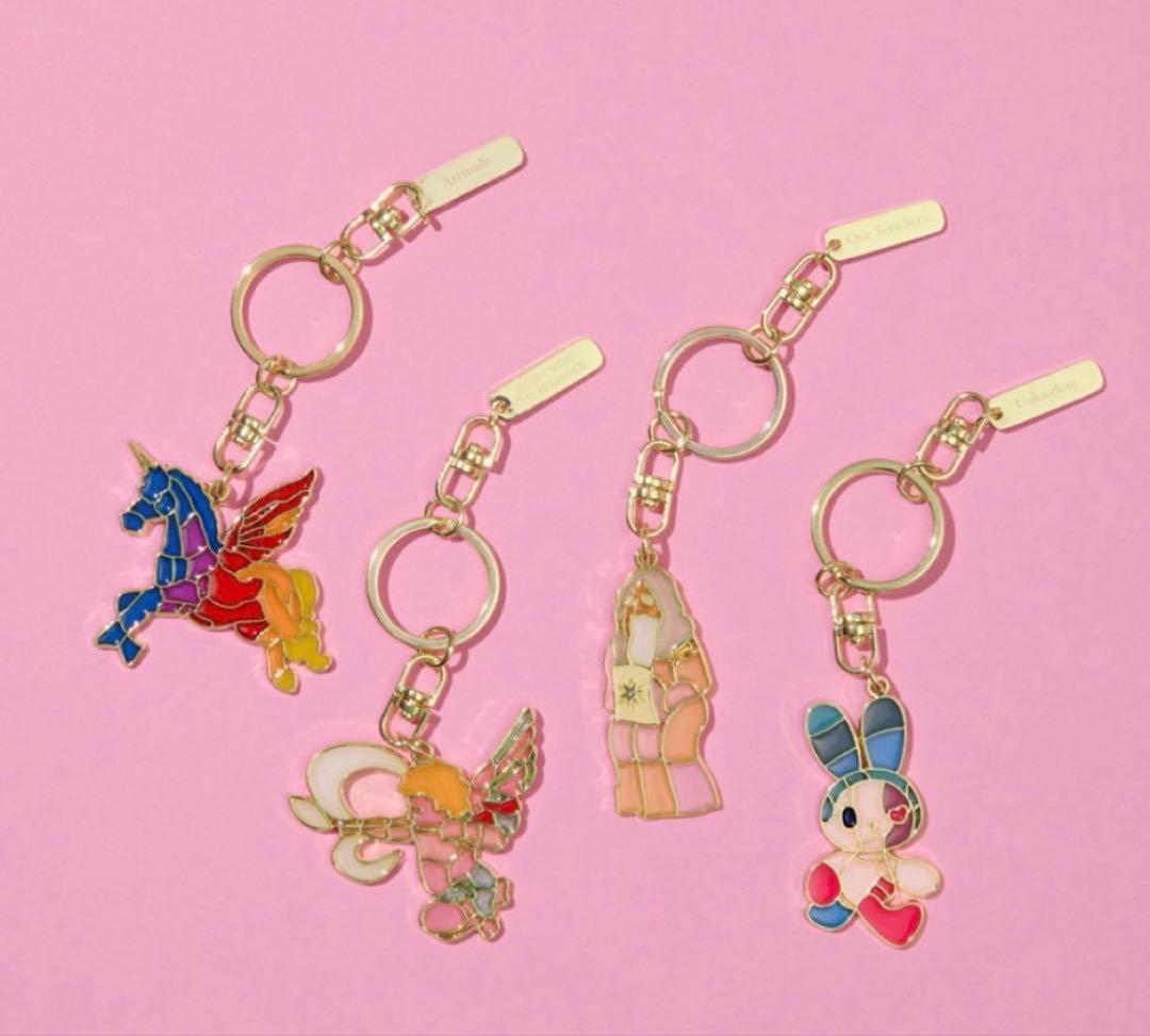 【新品】Wonder Museum ステンドグラスキーホルダー 全４種セット