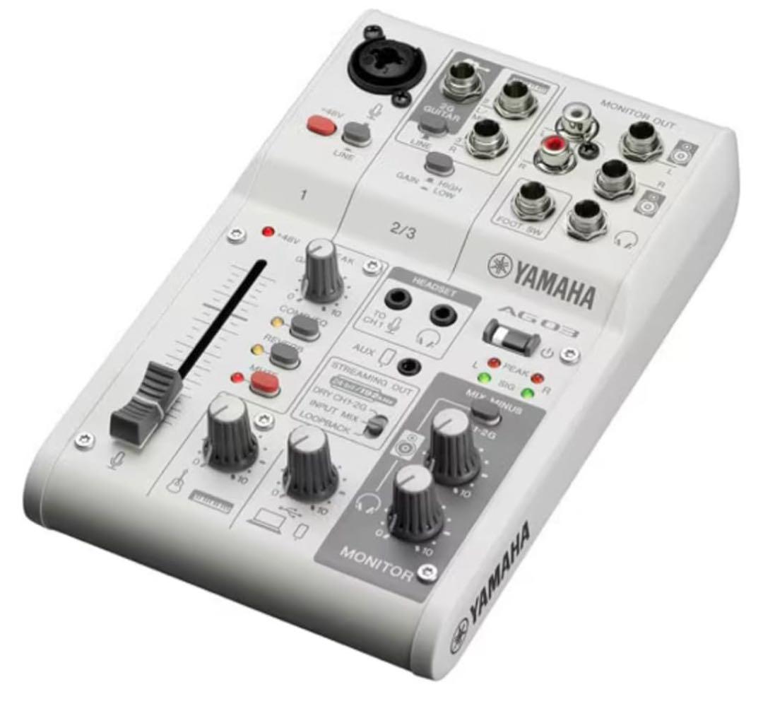 【新品】YAMAHA AG03 ミキシングコンソール　マイク付き