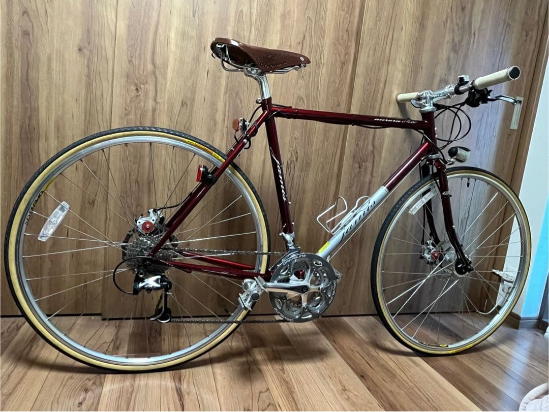 700cクロスバイク 3×9速 オートテールライト
