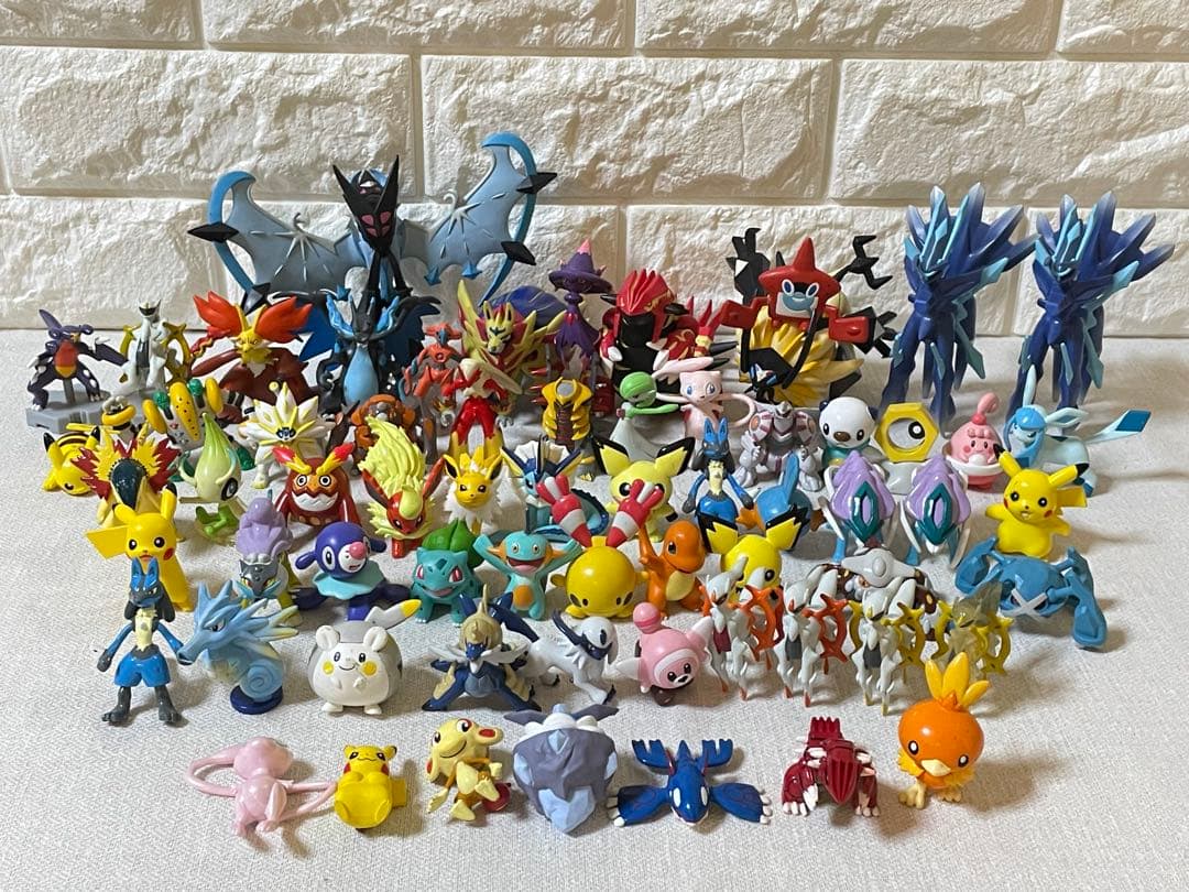 ポケモン　モンコレ　アルセウス　リザードン　ピカチュウ　レジギガス　シードラ