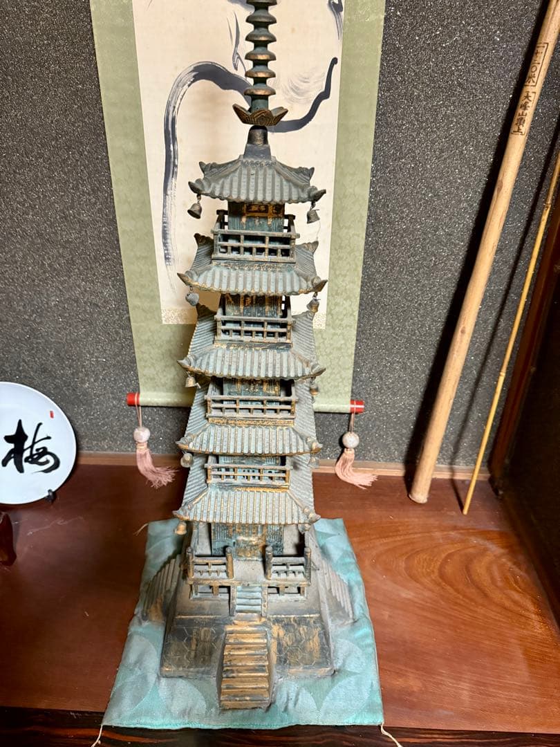 【貴重品】五重塔 鉄製 鈴付 骨董品 高さ約1050mm 総重量約15.6kg