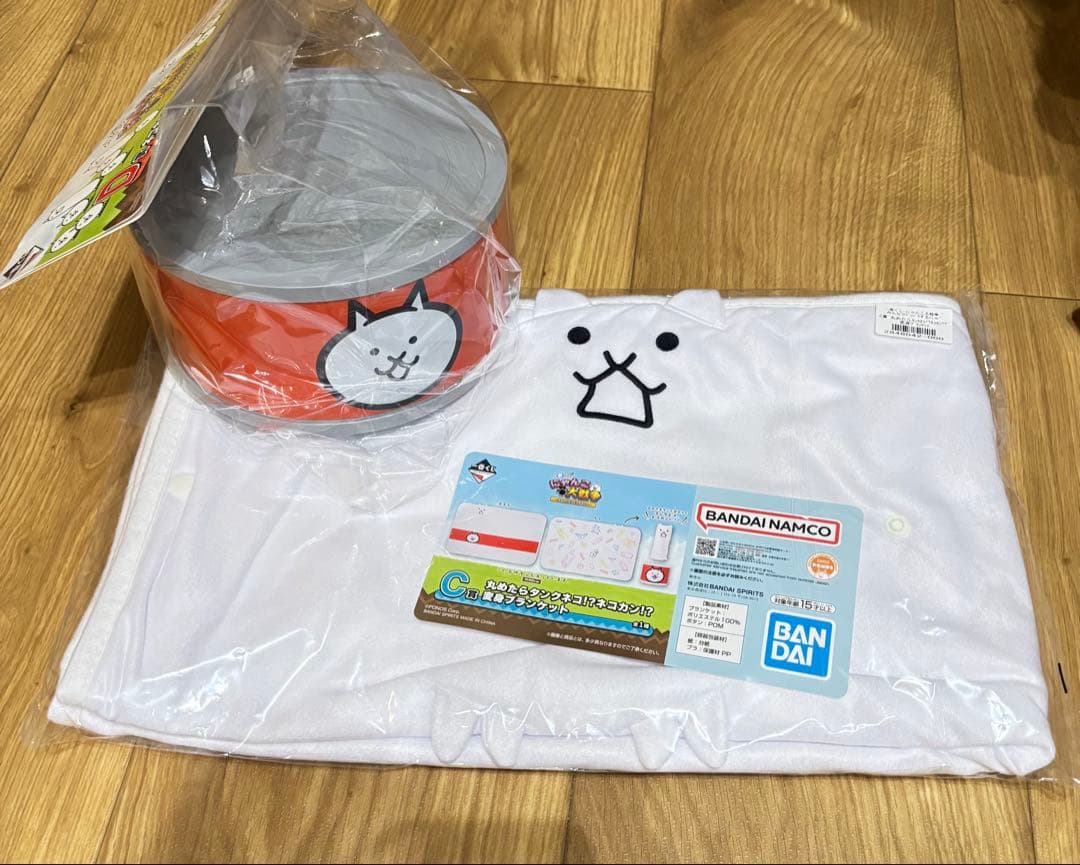 一番くじ　にゃんこ大戦争　C賞ブランケット&D賞ネコカン　セット