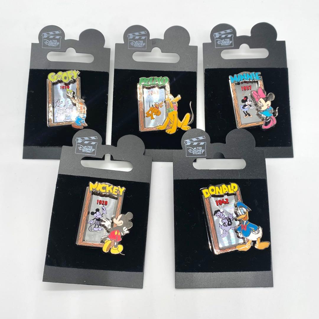 Disney ピンバッジ ミッキー　ドナルド　プルート　レア