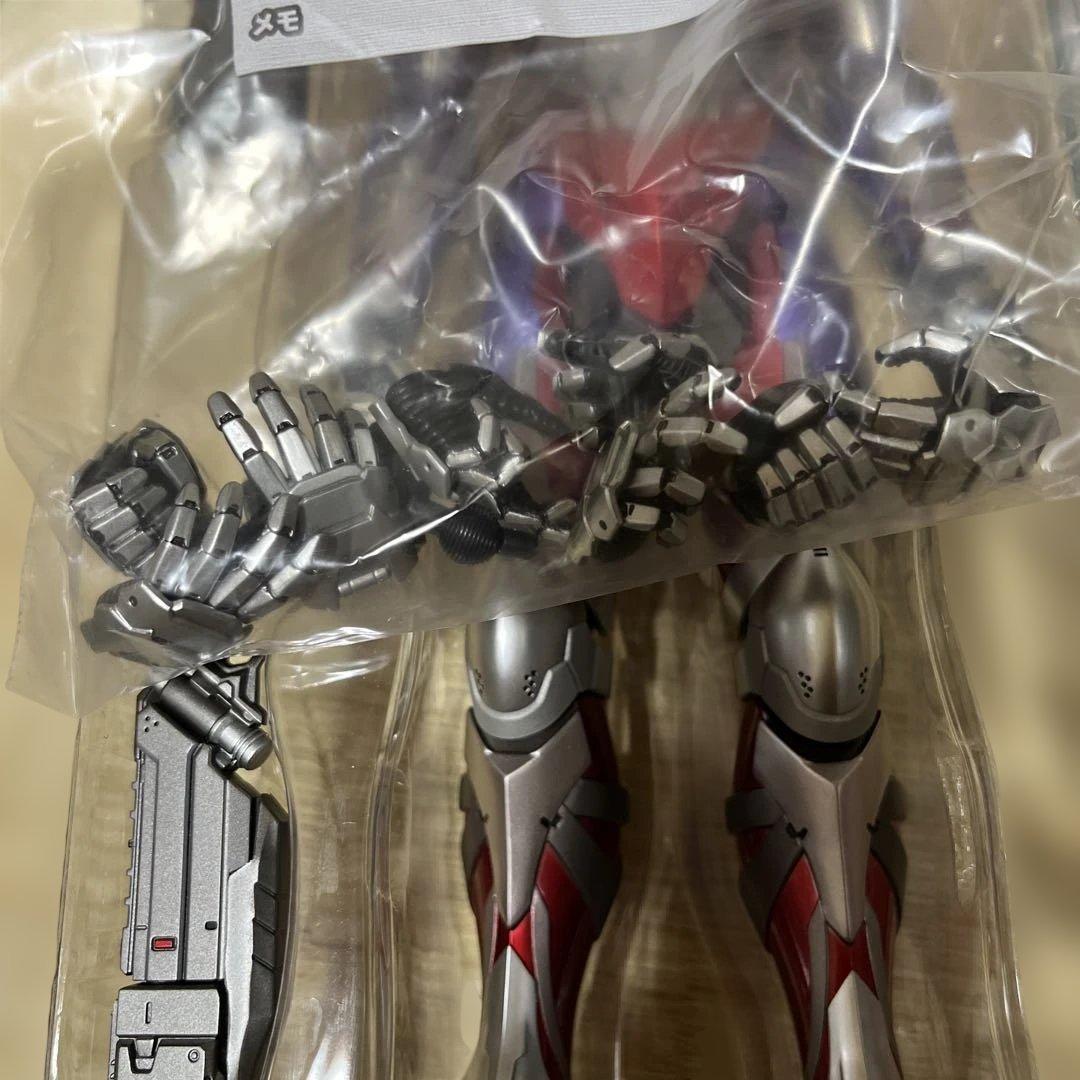 スリーゼロ　ウルトラマンティガスーツ