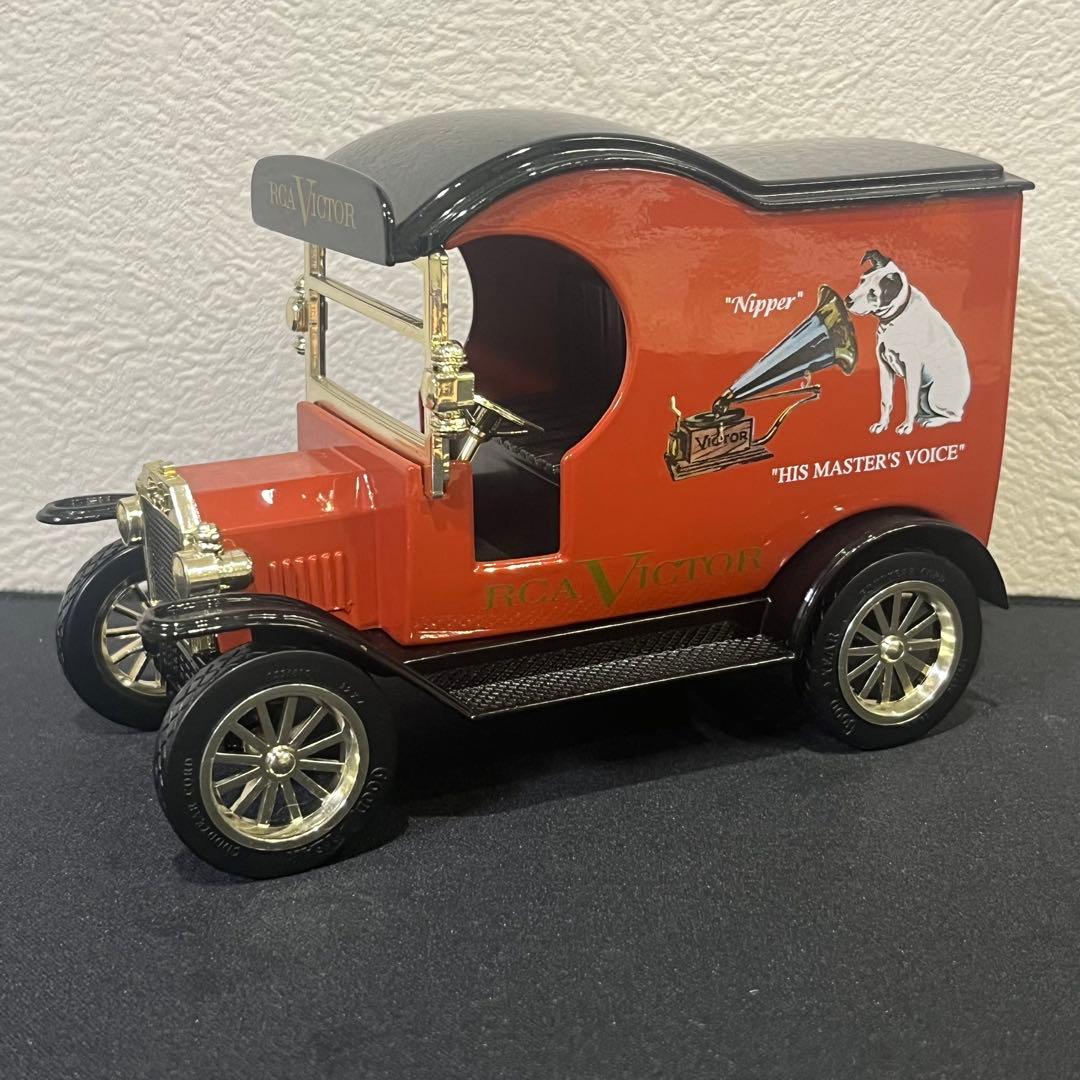 GEAR BOX TOY FORD ニッパー ミニカー ビクター犬