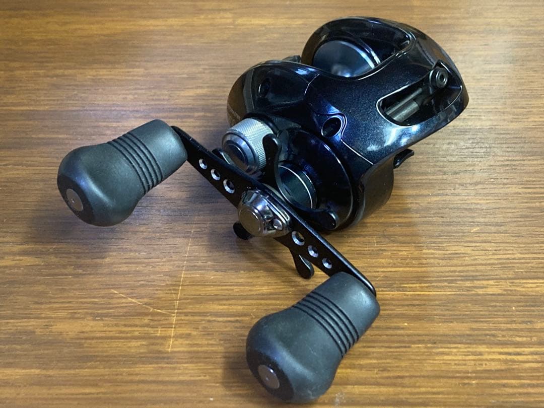 リール SHIMANO SPEEDMASTER 200