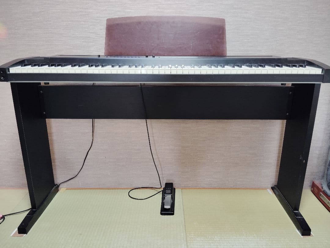 電子ピアノ