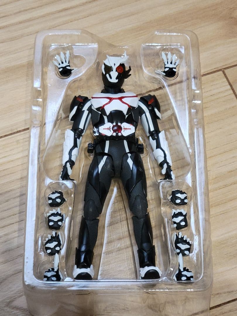 S.H.Figuarts 仮面ライダーアークワン　仮面ライダーゼロワン
