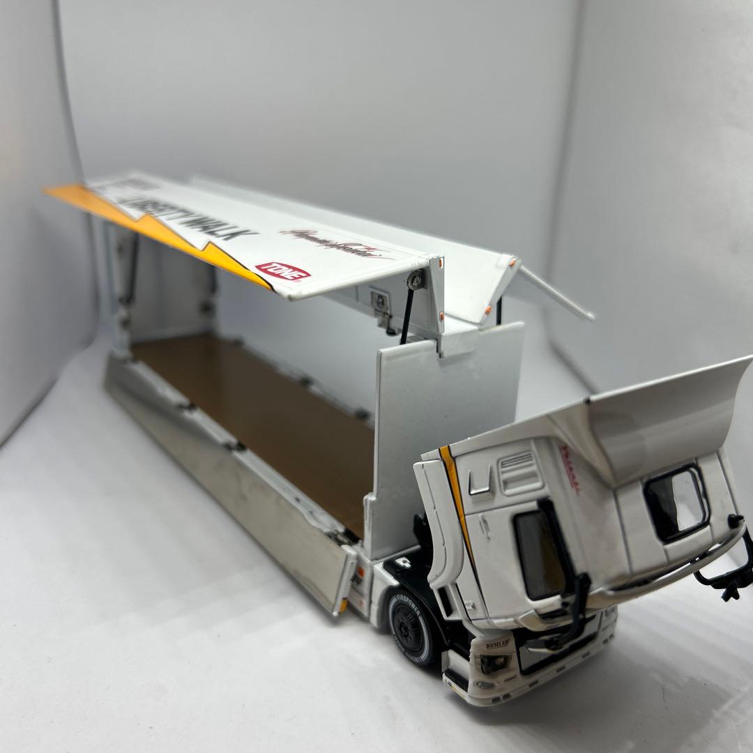 三菱ふそうスーパーグレート（LB-TRUCKS仕様）