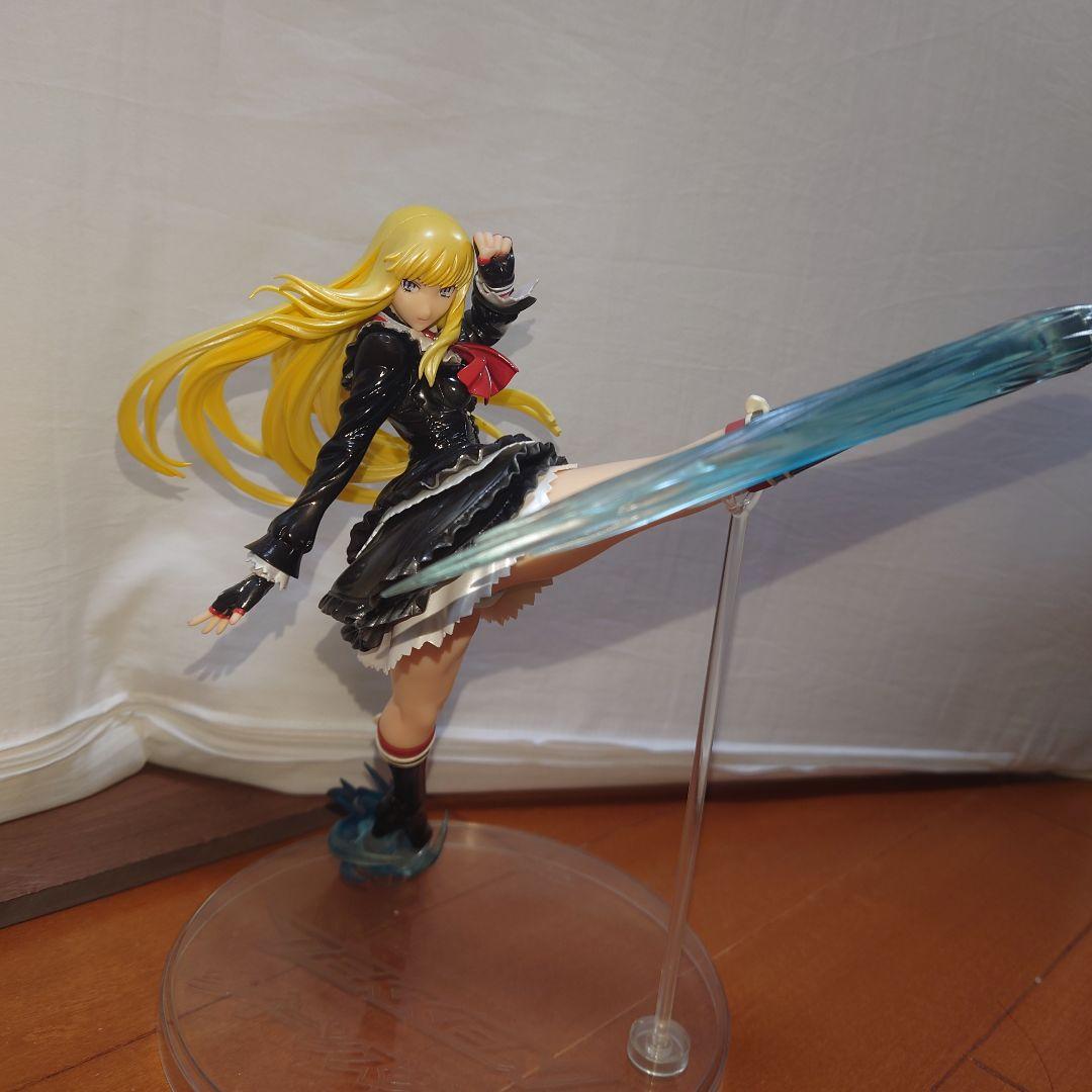 鉄拳　クイーンズブレイド　リリ　フィギュア