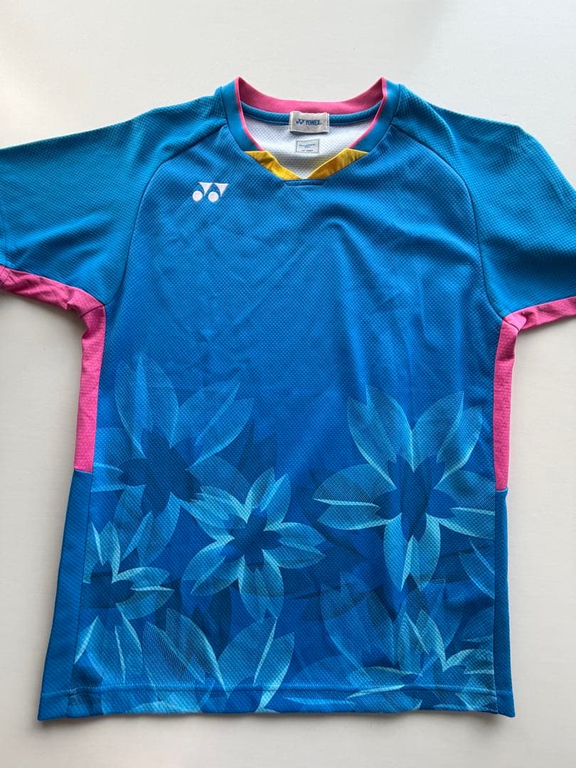 YONEX ユニフォーム　バドミントン　廃盤商品　レア　Ｌサイズ