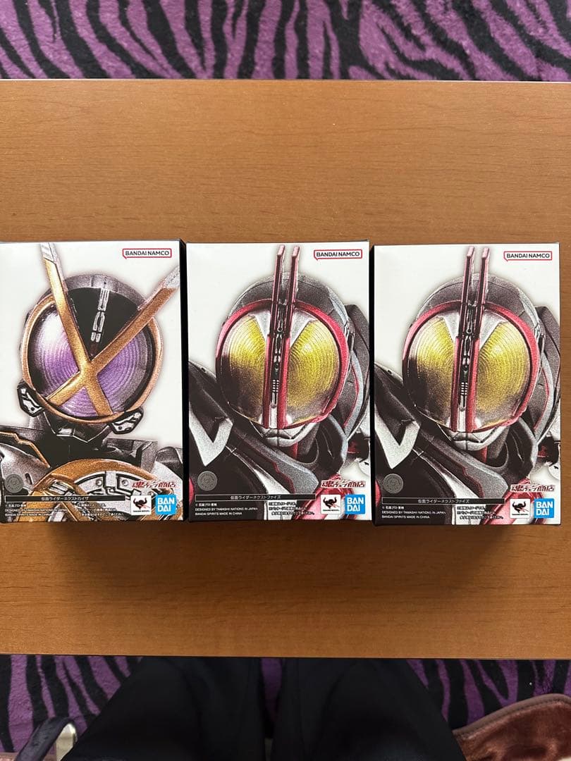 真骨彫　仮面ライダーNEXTファイズ、カイザ