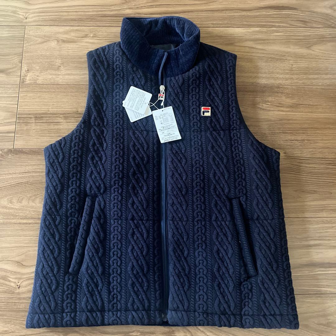 新品　FILAベストLサイズ