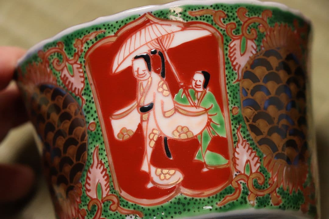 【CM56】古伊万里 色絵 小鉢 向付 八客 人物 青海波 唐草 牡丹 錦手