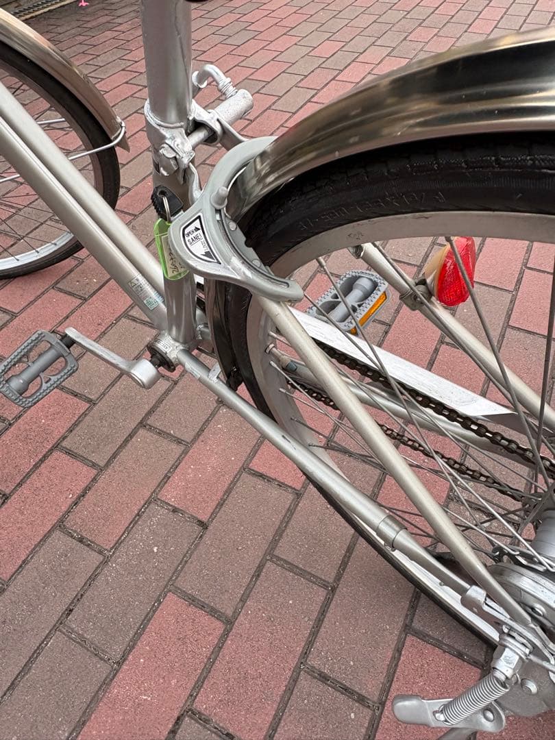 オートライト/3段変速付き軽快車(26㌅)お引き取りですが、配達も可能です。