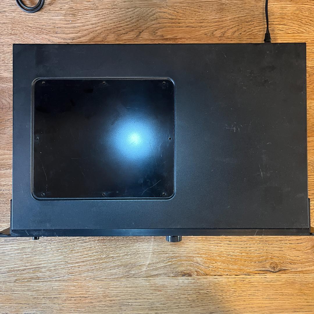 Roland JV-1080 Super JV シンセサイザー
