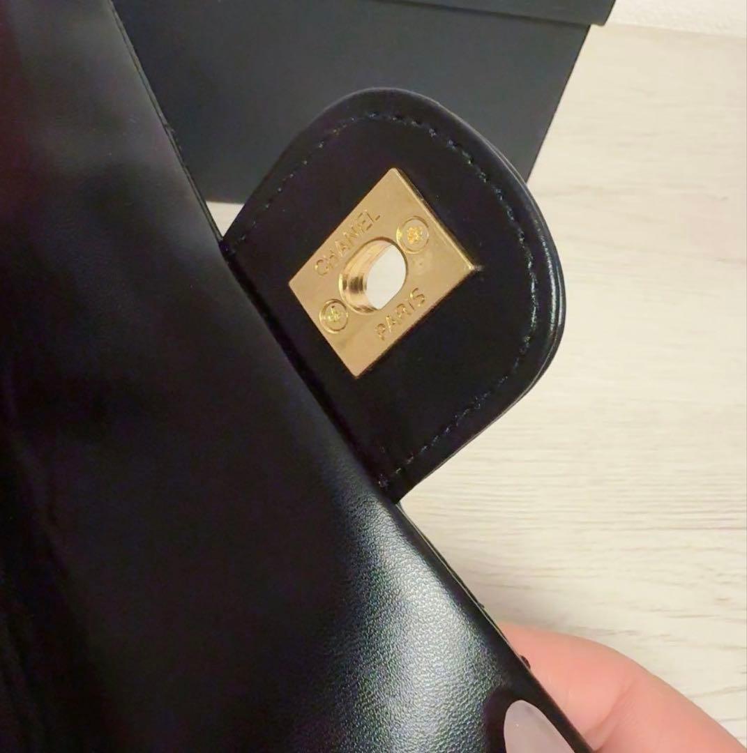 CHANEL キルティングショルダーバッグハートチェーン ノベルティ