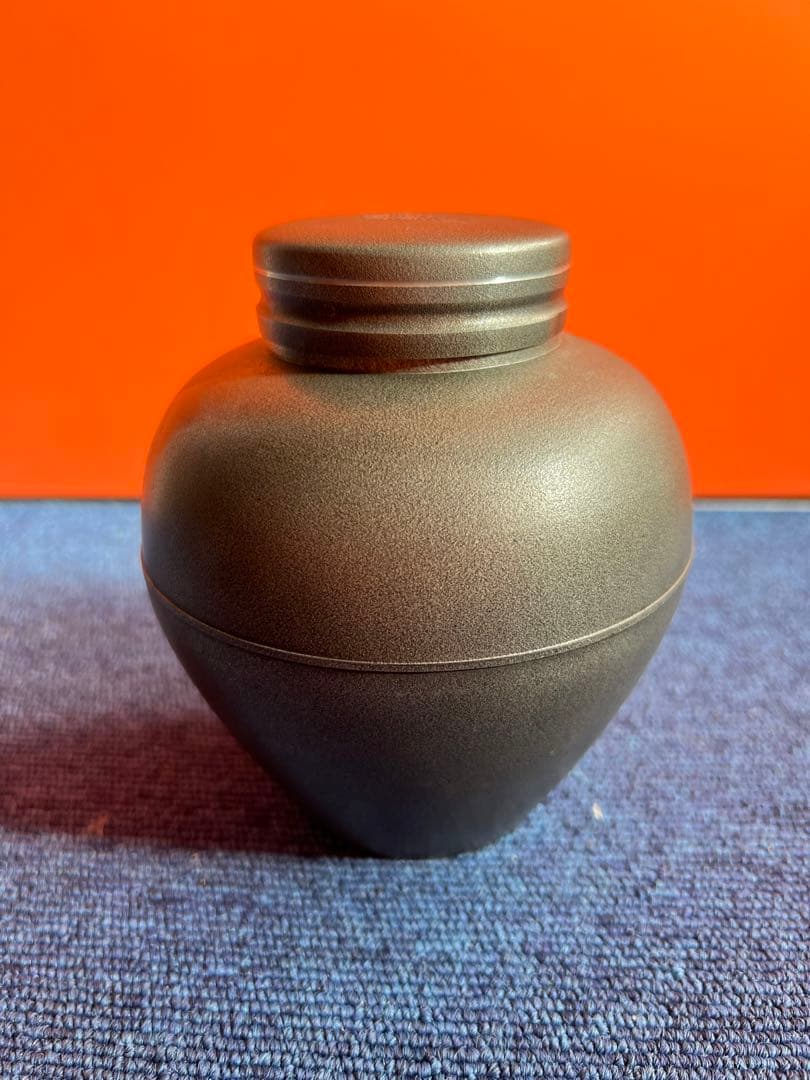 1091  煎茶道具 薩摩錫器さつま岩切 登六作　桜島 イブシ加工　茶壷　茶入