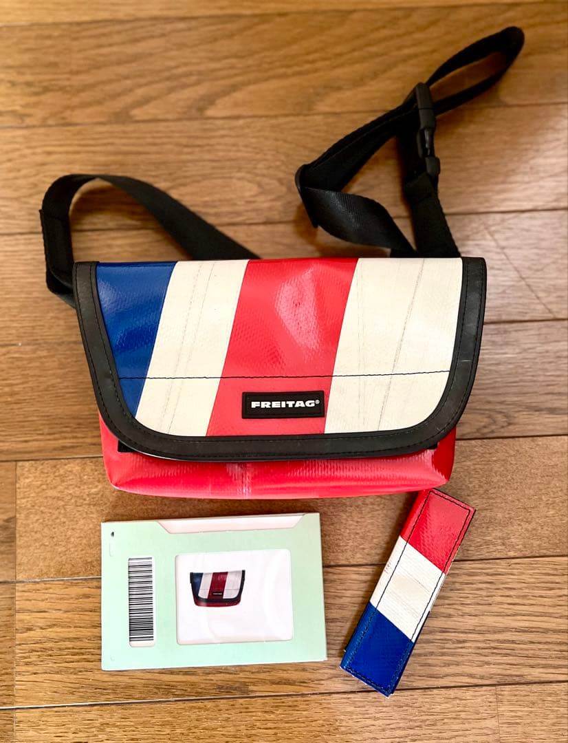 FREITAG F40 JAMIE メッセンジャーバッグ　 赤・青・白