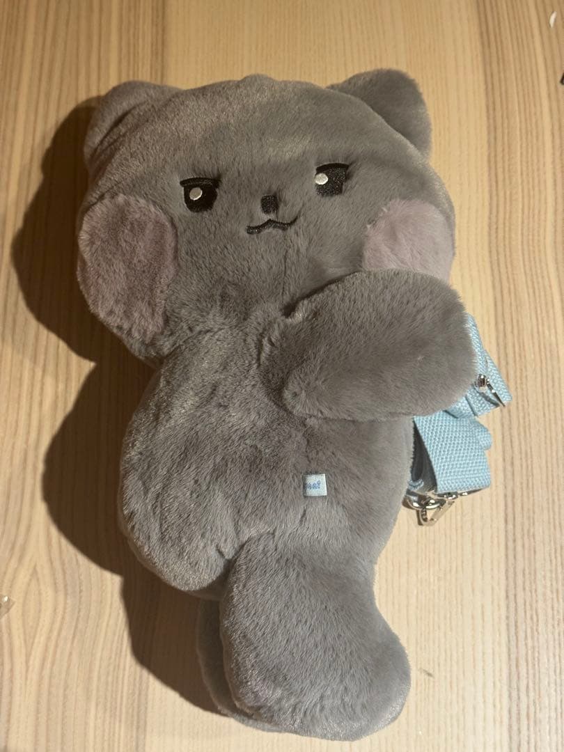 zeroni ぬいぐるみバッグ　ウンニニ　ジウン