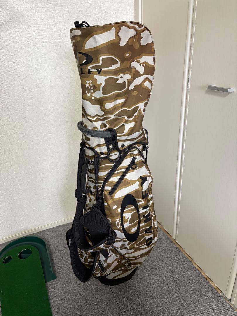 OAKLEY　キャディバッグ