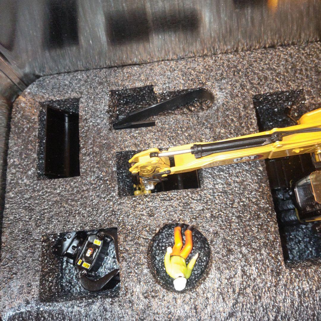 CAT M318 ウィールドエクスカベーター 1:50