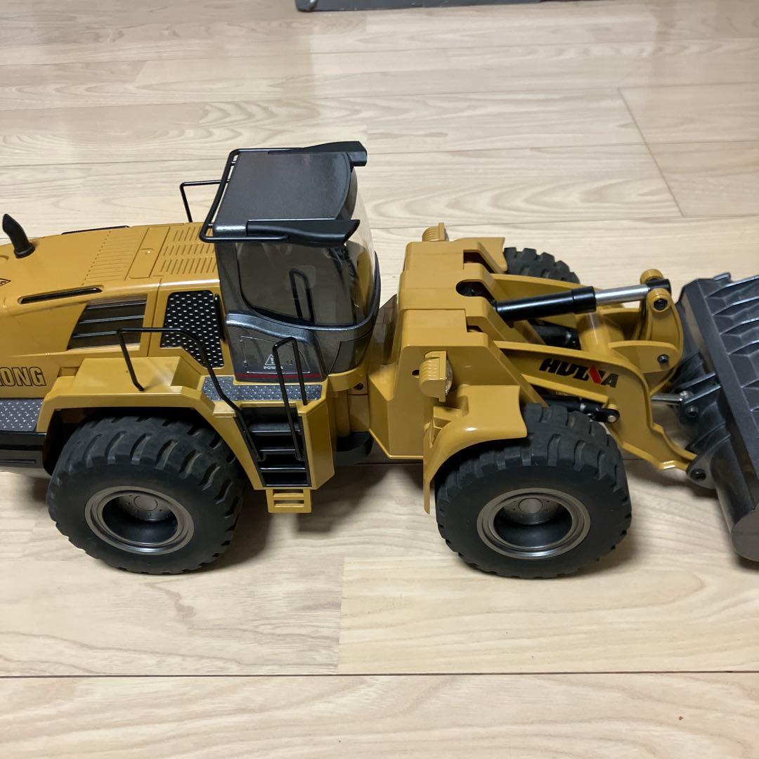 ラジコン　huina Toys 1583 1/14 ホイールローダー